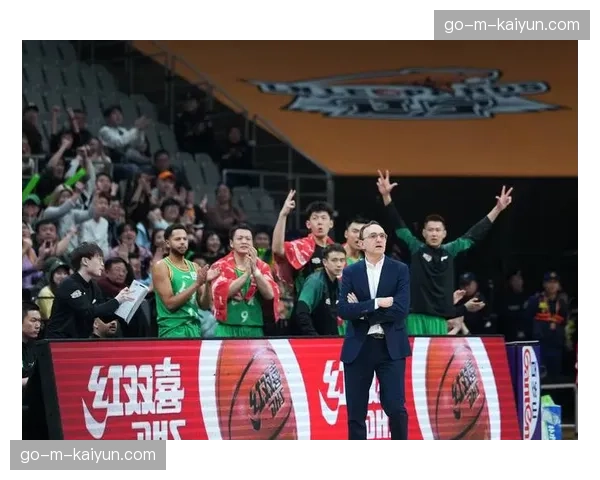 CBA常规赛:辽宁本钢97-86战胜广州朗肽海本,持续连胜 CBA常规赛:辽宁本钢97-86战胜广州朗肽海本,持续连胜