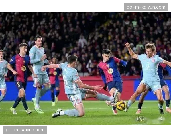 亚马尔单骑闯关晃过门将打空门得手，诺坎普瞬间沸腾